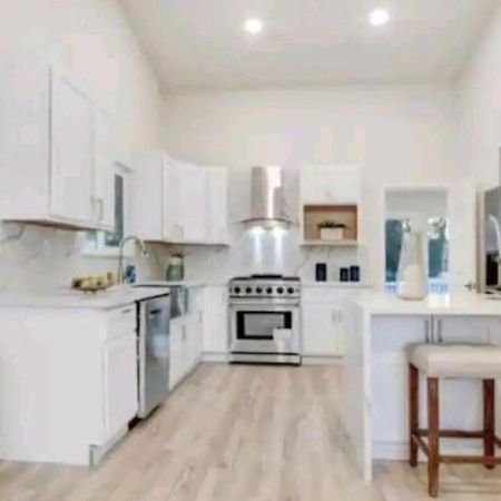 Spacious 4Bed 2Bath, Gated Pool, Wi-Fi, Garage Villa Los Angeles Buitenkant foto